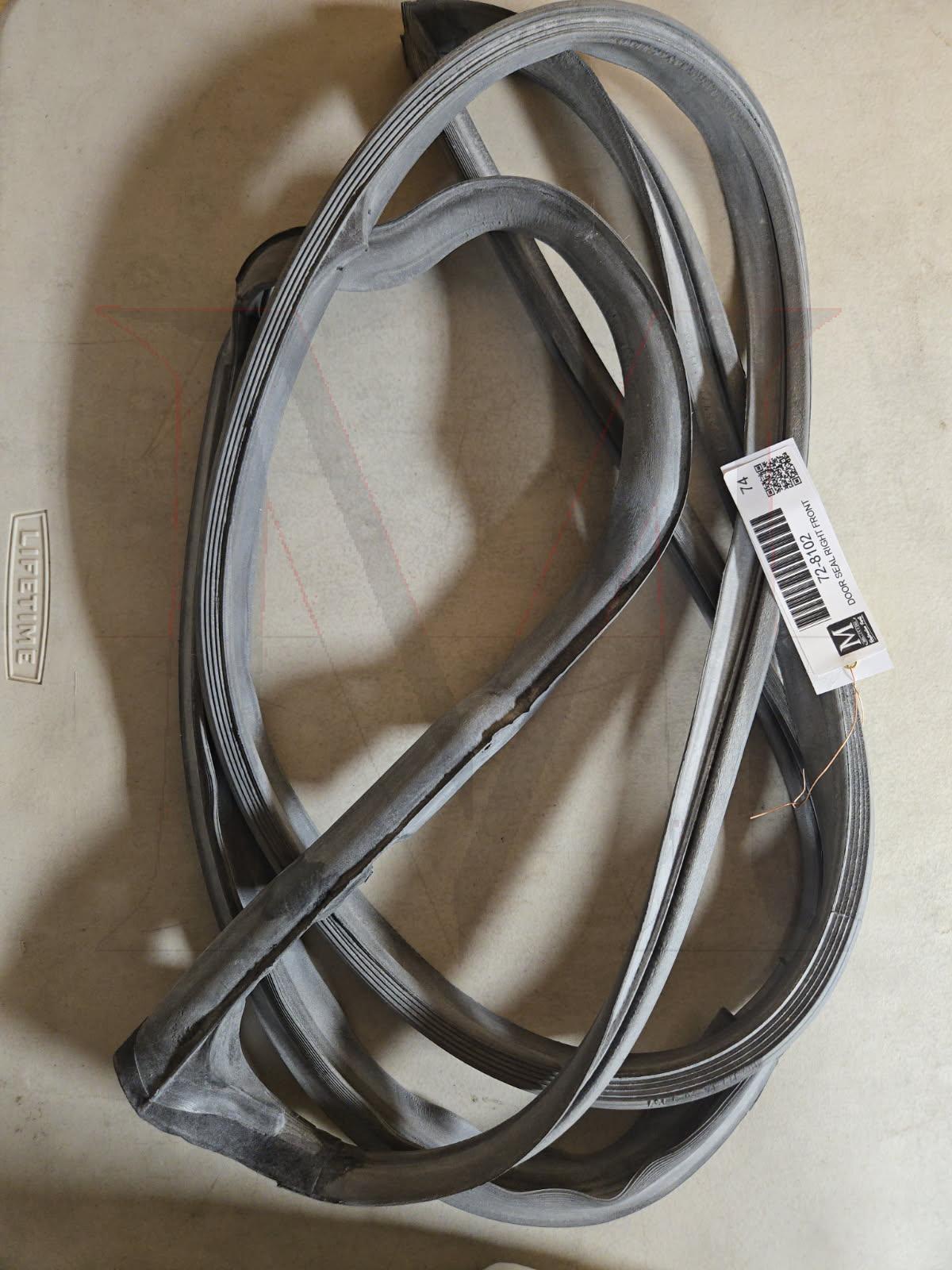 FRONT DOOR SEAL