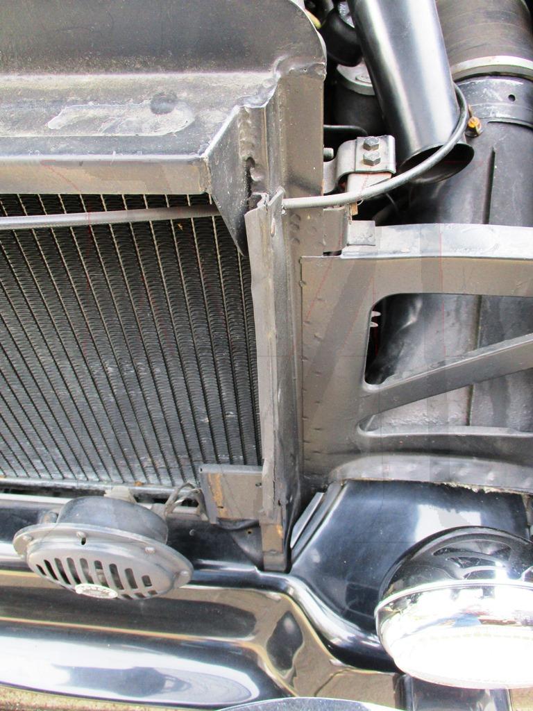 GRILLE AIR SEAL