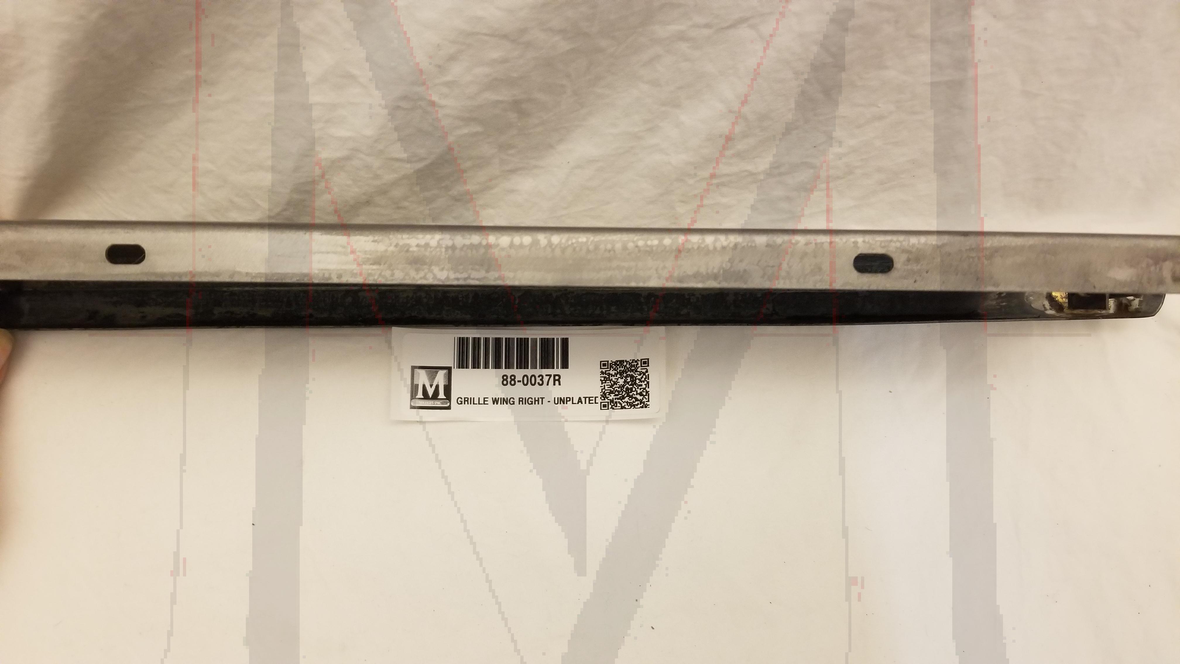 190SL GRILLE WING - RIGHT NOT PLATED