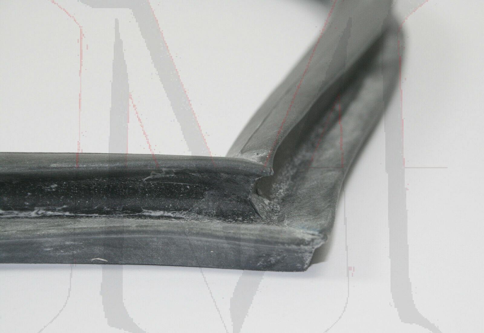 TRUNK LID SEAL