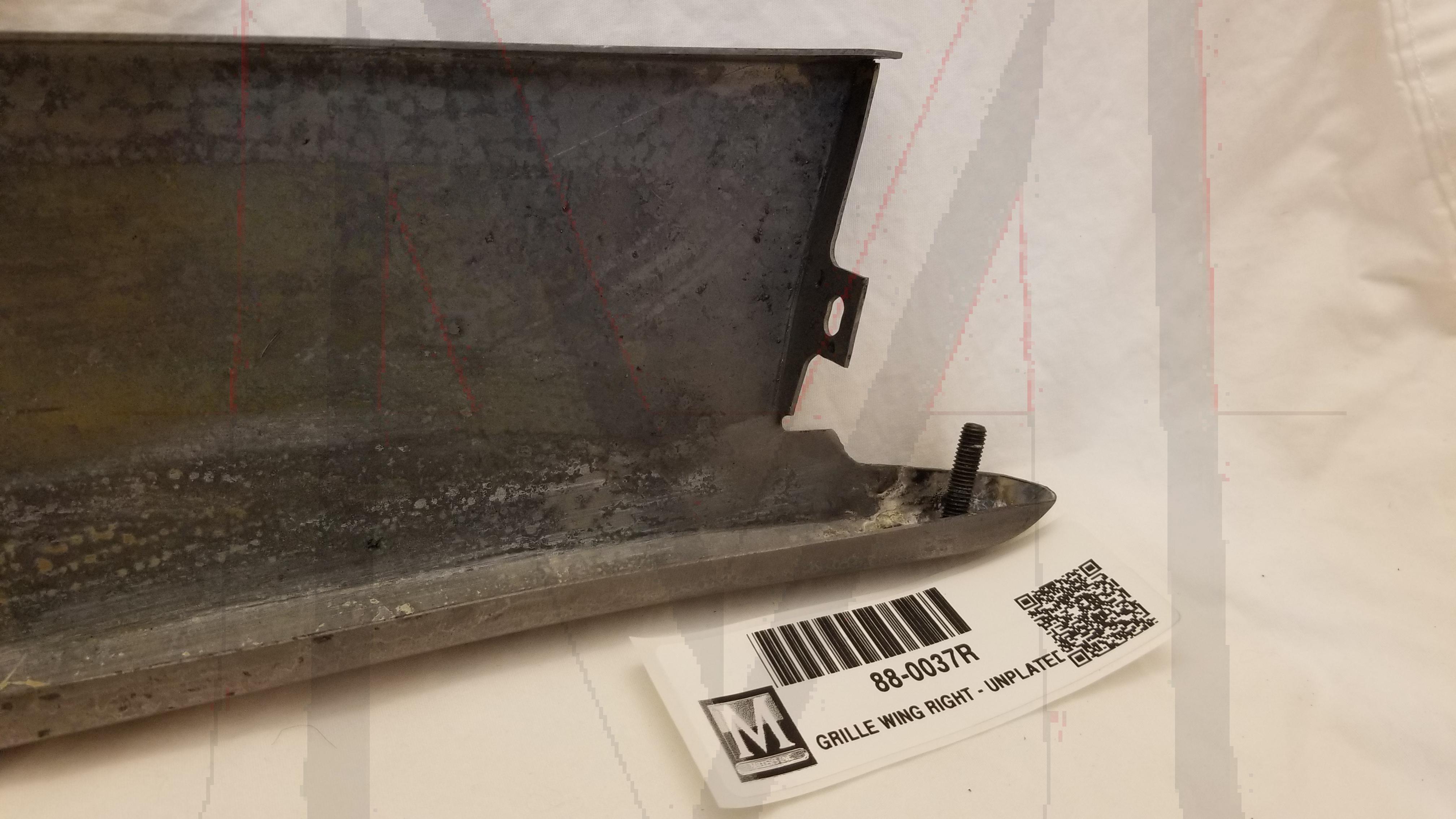 190SL GRILLE WING - RIGHT NOT PLATED